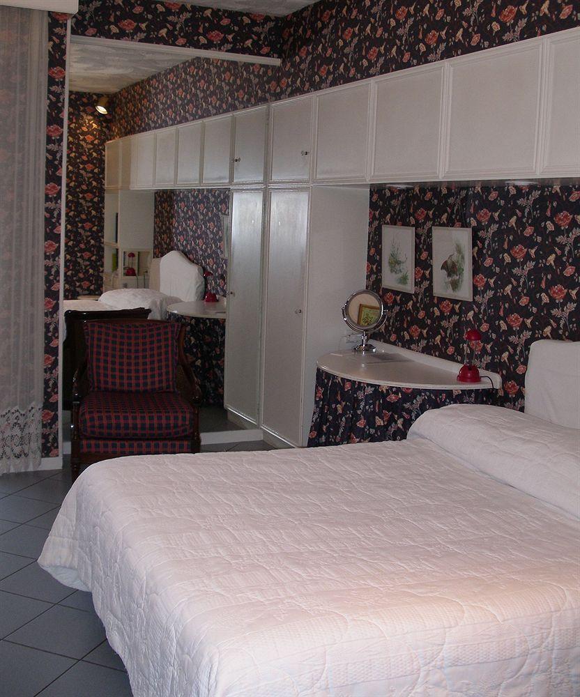 Relais Du Bois Saint Georges - Hotel De Charme Saintes Bagian luar foto